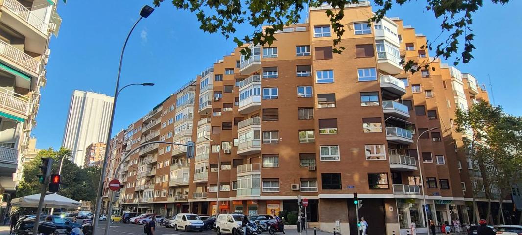 Piso En venta en Tetuán, Madrid photo 0