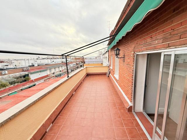  Ático En venta en Retiro, Madrid photo 0