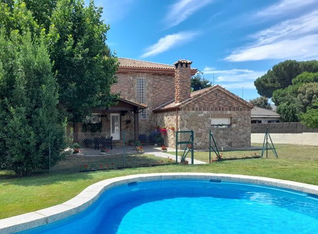 Casa En venta en Calle Del Naranjo, Alpedrete photo 0