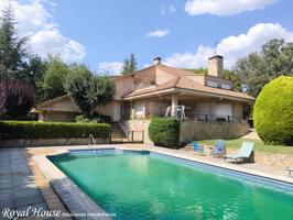Casa En venta en Cl Enebros, Alpedrete photo 0
