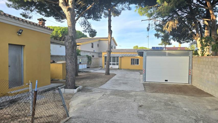 CHALET EN EL PINAR DE LOS GUISOS photo 0