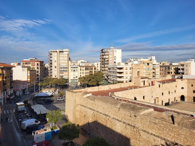 Vistas Panorámicas , 3 dormitorios , reformado, frente al Castillo . 'Sin Ascensor'. photo 0