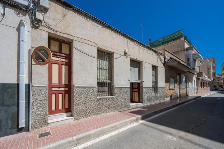 Casa Sola Céntrico Zona Playa de Levante y Castillo. 137 m2. photo 0
