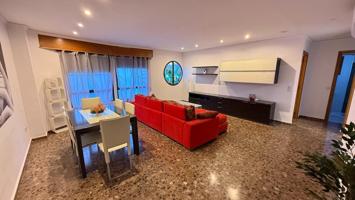 Amplio Piso Semireformado en el Corazón de Gandía por 800€ photo 0