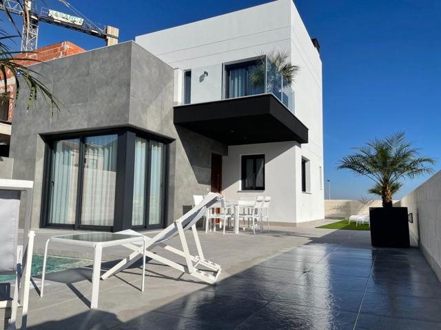 Villa con sótano y piscina privada en Los Altos, Torrevieja. photo 0