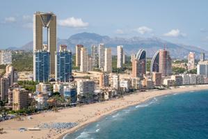 EXCLUSIVO APARTAMENTO EN RASCACIELOS ICONICO DE 3 DORMITORIOS CON VISTAS ESPECTACULARES(BENIDORM). photo 0