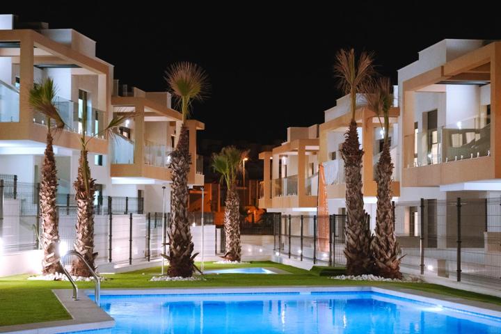 Apartamento a la venta en planta baja en Orihuela Costa photo 0