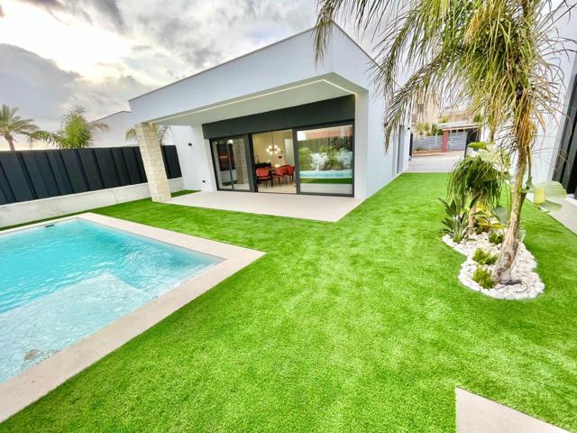 Villa de 3 dormitorios en una sola planta con piscina privada en Molina del Segura a la venta (Murci photo 0
