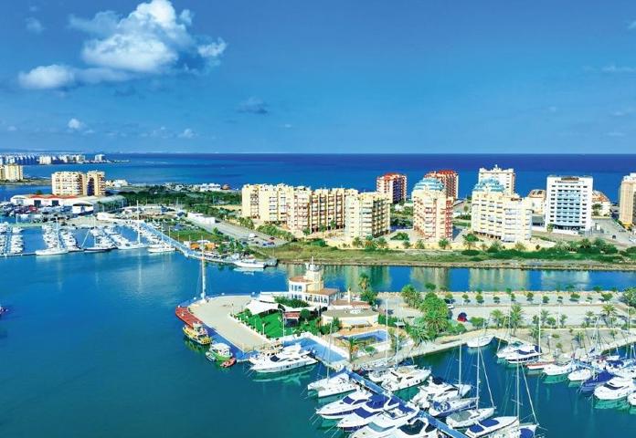 ESTUPENDO APARTAMENTO DE 3 DORMITORIOS LLAVE EN MANO CON VISTAS AL MAR EN LA MANGA photo 0