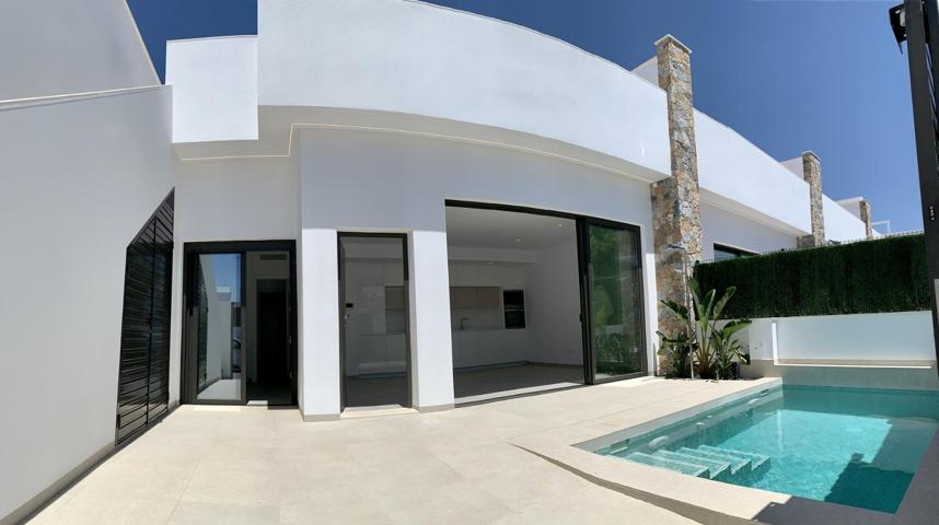 VILLA PAREADA DE NUEVA CONSTRUCCIÓN EN UNA SOLA PLANTA EN SAN JAVIER photo 0