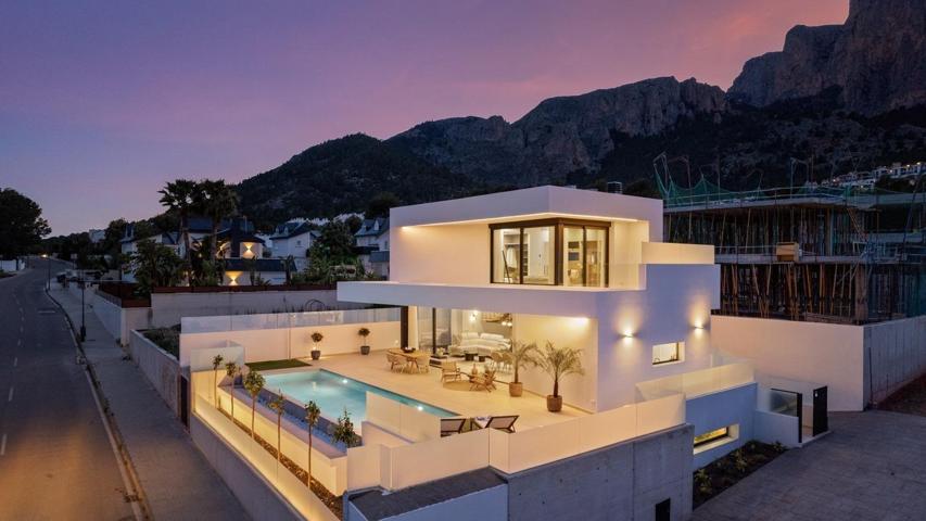 MAGNIFICA VILLA INDEPENDIENTE DE NUEVA CONSTRUCCIÓN CON 3 DORMITORIOS Y SÓTANO EN POLOP photo 0