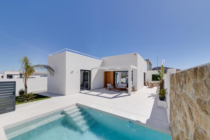 VILLA DE NUEVA CONSTRUCCIÓN EN UNA SOLA PLANTA CON PISCINA PRIVADA EN ROJALES photo 0
