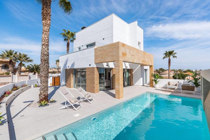 ESPECTACULAR VILLA DE OBRA NUEVA EN ROJALES photo 0