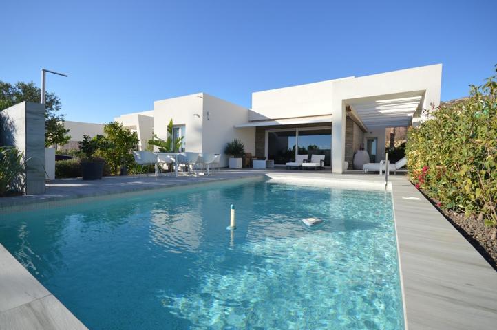 Exclusiva Villa Independiente en Venta en La Finca Golf Resort photo 0