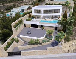 Lujosa Villa de 4 dormitorios a la venta con Vistas al Mar en Calpe photo 0