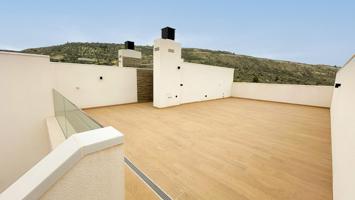 Bungalow de planta alta de 3 dormitorios con solarium privado en Golf Resort en Algorfa(Alicante) photo 0