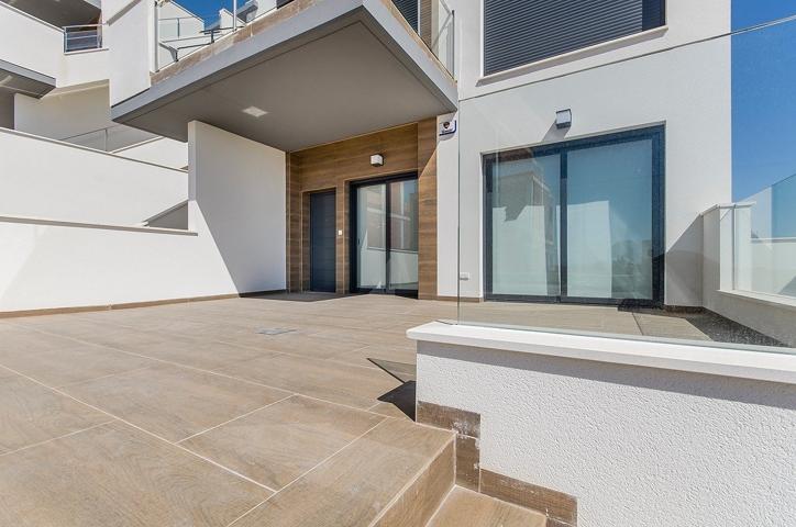 Bungalow de planta baja de 2 dormitorios a la venta en San Miguel de Salinas. photo 0