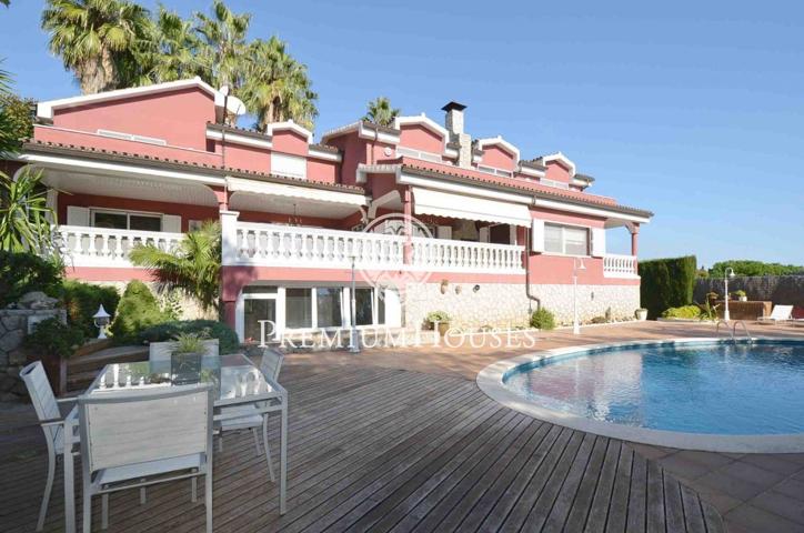 Casa en venta en Alella: urbanización exclusiva 'Can Teixidó'. Tranquilidad y lujo photo 0
