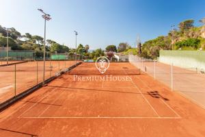 Club de tenis en venta en Cabrils photo 0