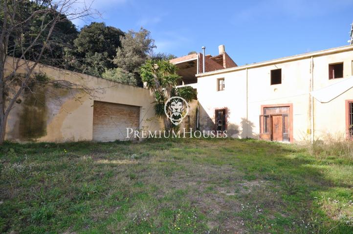 Edificación en venta a reformar con impresionantes vistas en Calella photo 0