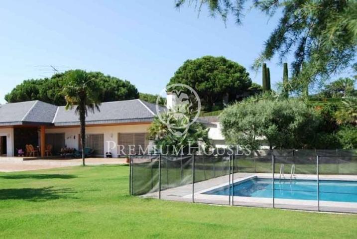 Casa en venta en una única planta, en Llavaneres. photo 0