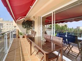 Venta de casa con local comercial y ascensor en Pineda de Mar photo 0