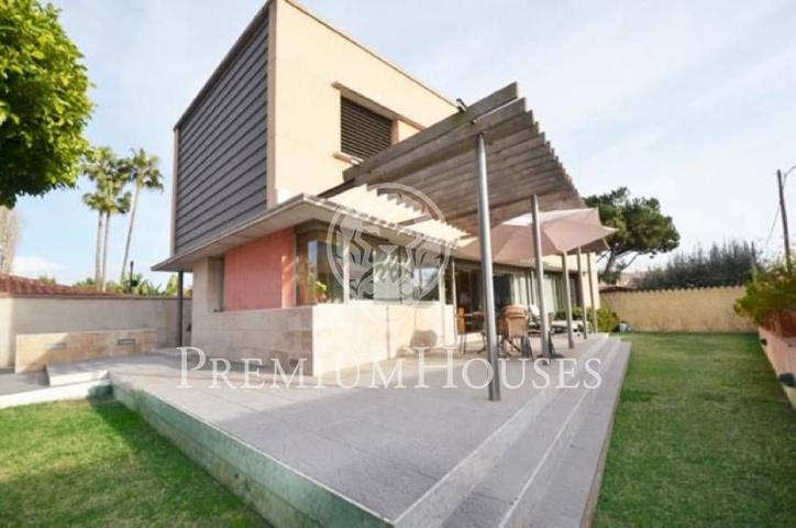 Casa en venta en Vilassar de Mar. Zona centro photo 0