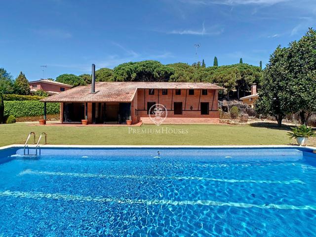 Casa en venta en Sant Andreu de Llavaneres. photo 0