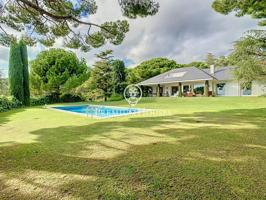 Casa en venta con maravillosas vista al mar en Sant Vicenç de Montalt photo 0