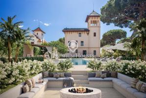 Villa modernista frente al mar, en Sant Vicenç de Montalt. photo 0