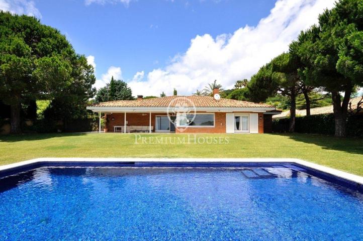 Chalet en venta con increíbles vistas al mar en Supermaresme photo 0