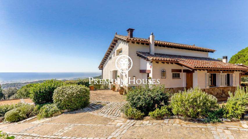 Casa en venta con espectaculares vistas al mar en Mataró photo 0