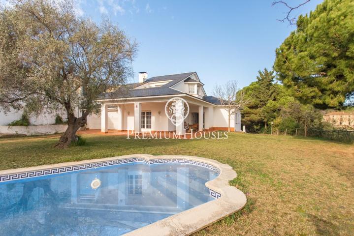 Casa en venta en Sant Vicenç de Montalt con vistas al mar photo 0