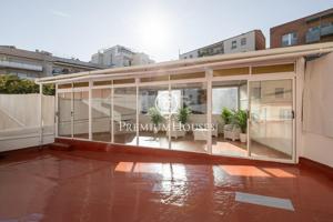 Piso reformado con una espectacular terraza en l'Eixample photo 0