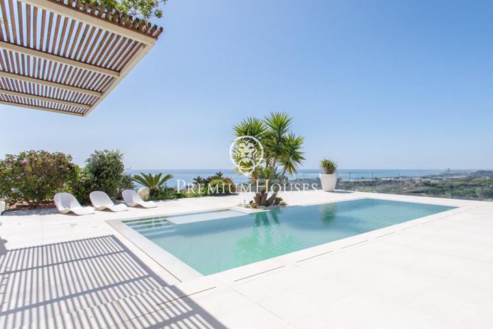 Casa en venta en Sant Vicenç de Montalt con espectaculares vistas al mar photo 0