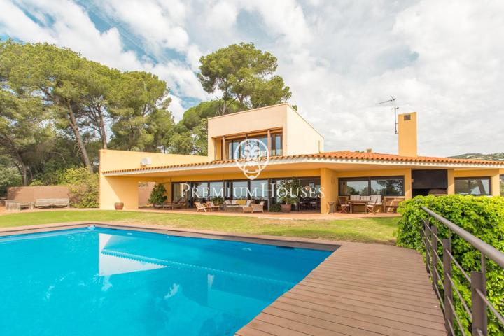 Casa en venta en Sant Andreu de Llavaneres con espectaculares vistas al mar photo 0