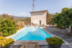 Casa en venta, confort y naturaleza a 5 minutos del centro del pueblo photo 0
