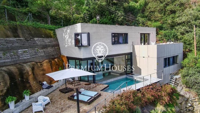 Exclusiva casa independiente con vistas panorámicas en Sant Cebrià de Vallalta photo 0