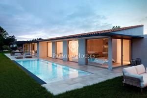 Exclusiva casa en venta de obra nueva de una sola planta en Supermaresme Golf photo 0