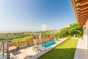 Espectacular chalet con vistas al mar en venta en Sant Cebrià de Vallalta photo 0