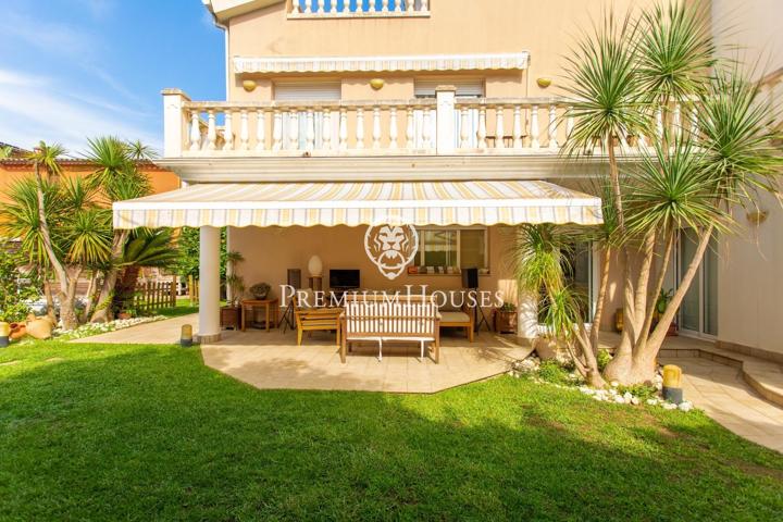 Gran casa en el centro de Llavaneres photo 0