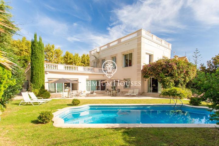 Impresionante casa en venta en el centro de El Masnou photo 0