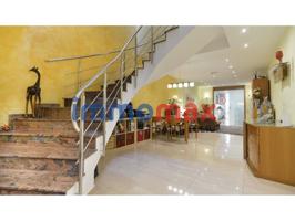 Exclusiva casa en venta, en zona de Centro de Sant Feliu de LLobregat photo 0