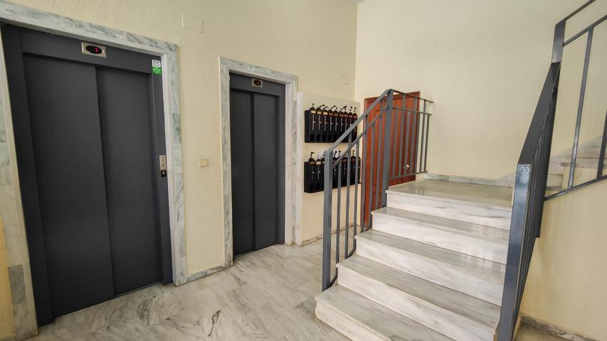 VIVIENDA DE VPO EN CALLE LOS MOZARABES, CON GARAJE Y TRASTERO photo 0