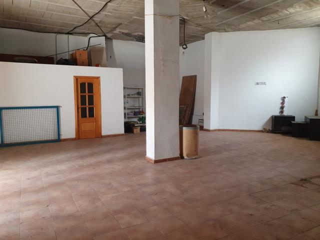 LOCAL COMERCIAL EN VENTA photo 0