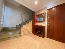 CASA UNIFAMILIAR CON LOCAL COMERCIAL INDEPENDIENTE EN ALGINET photo 0