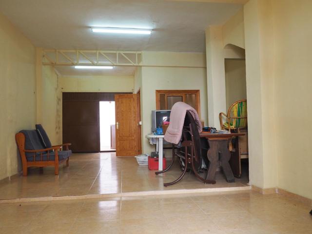 CASA O PLANTA BAJA EN VILAMARXANT photo 0