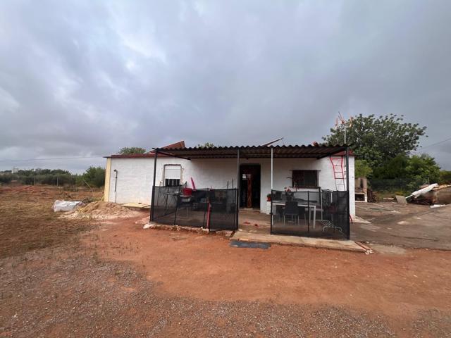 CHALET CON GRAN PARCELA A 8KM DEL PUEBLO photo 0