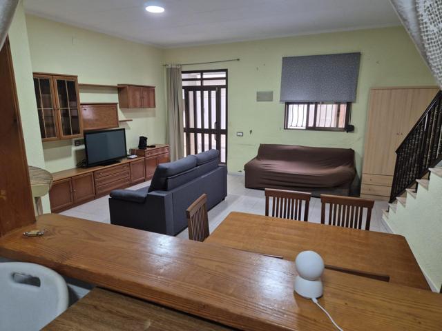 CASA EN VENTA EN EL CENTRO DE PEDRALBA photo 0