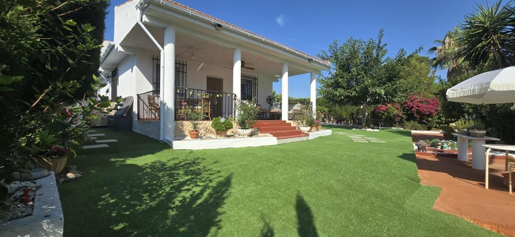 Chalet en venta Lliria photo 0